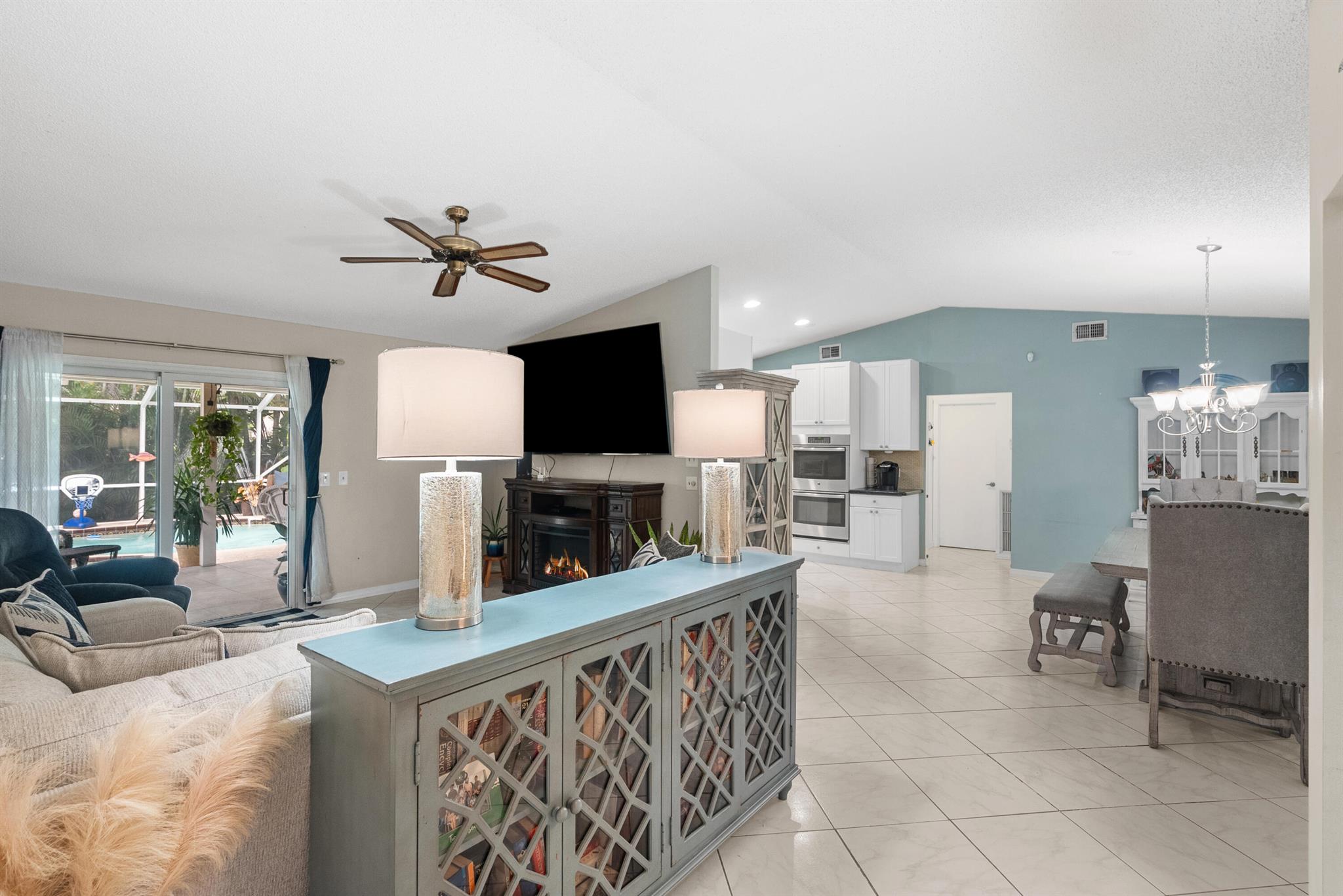 1950 SE Floresta Drive