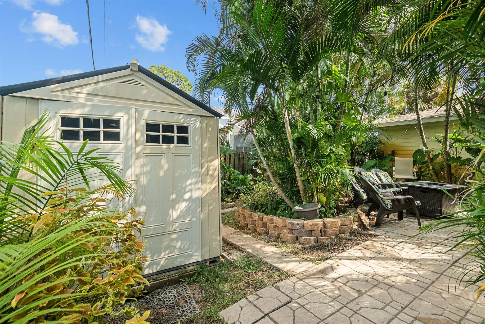 1950 SE Floresta Drive