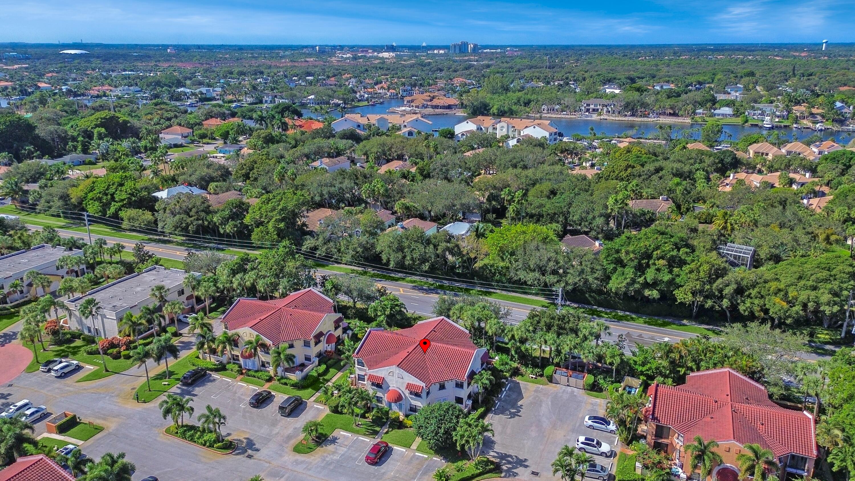 15 Uno Lago Drive 15