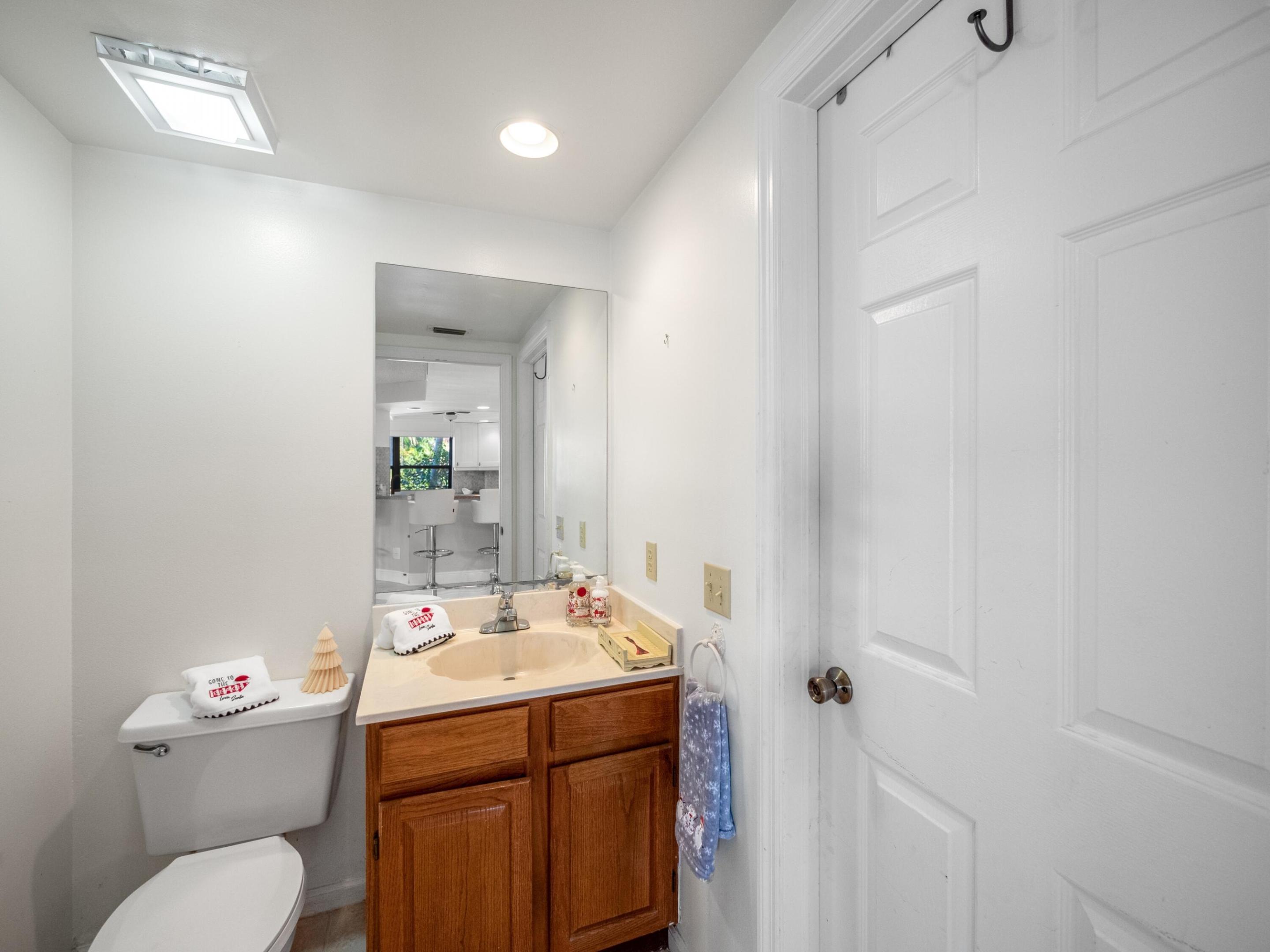 15 Uno Lago Drive 15
