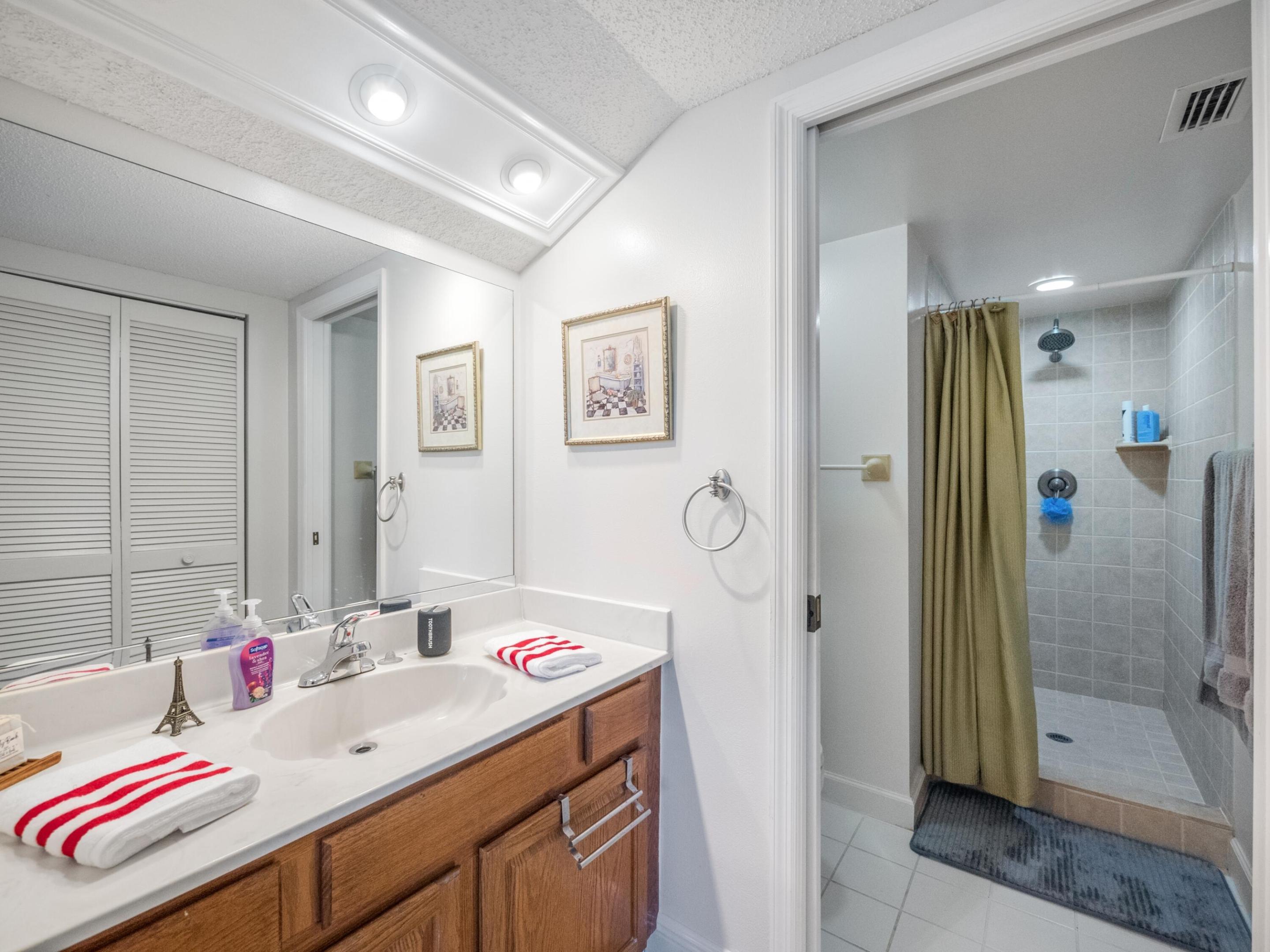 15 Uno Lago Drive 15