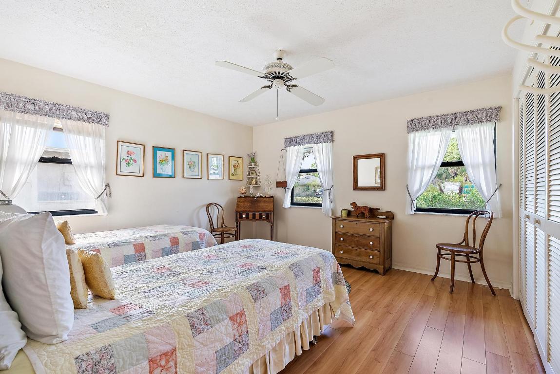 7893 SE Lexington Avenue