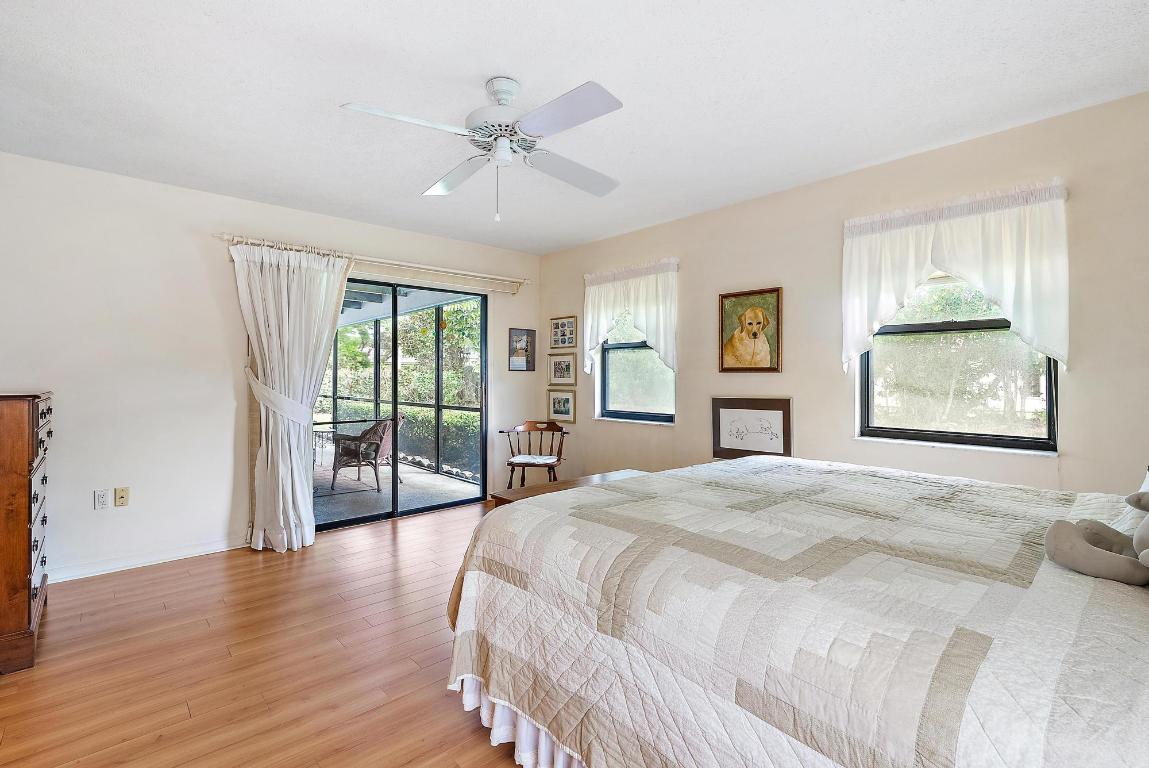 7893 SE Lexington Avenue