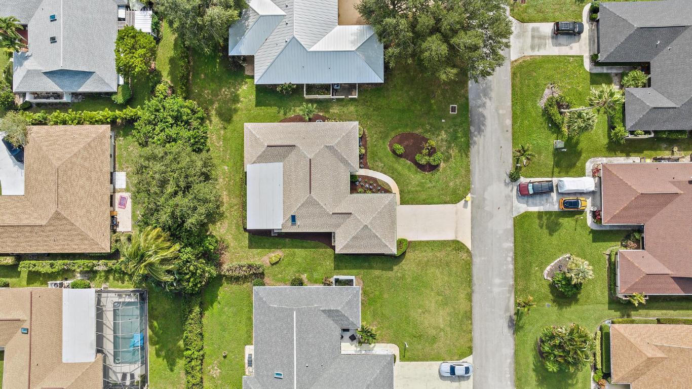 7893 SE Lexington Avenue