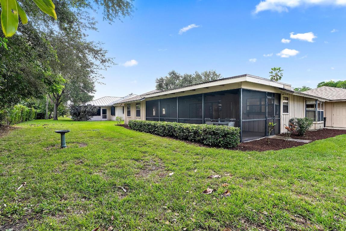 7893 SE Lexington Avenue