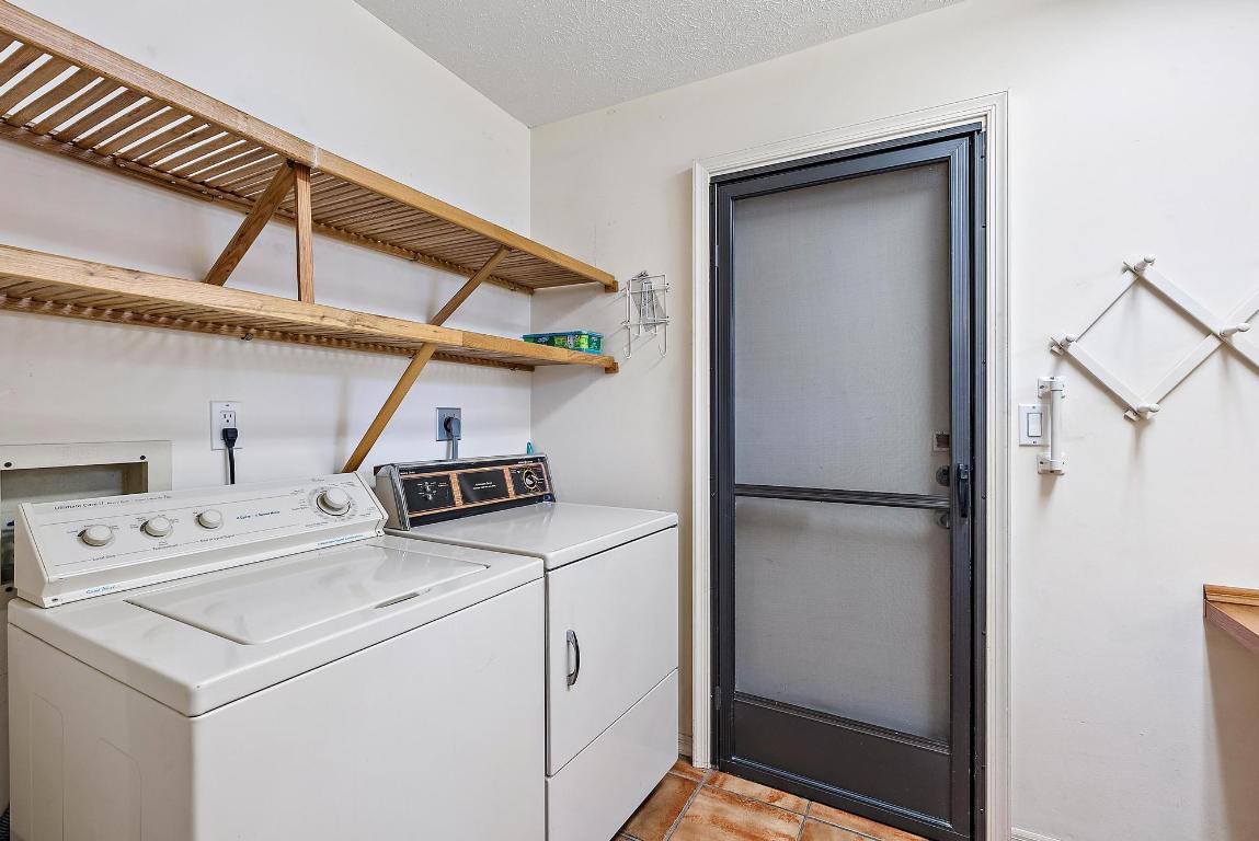 7893 SE Lexington Avenue