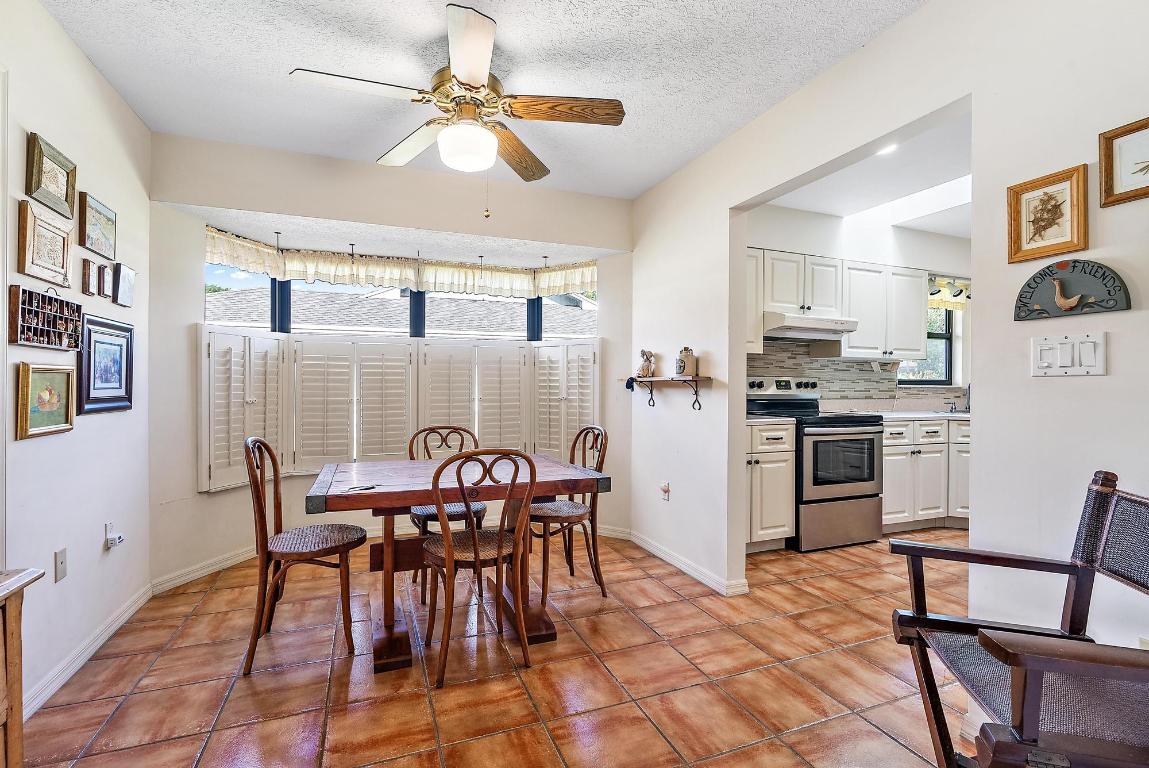 7893 SE Lexington Avenue