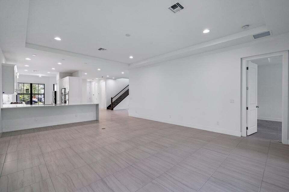 13551 Artisan Circle