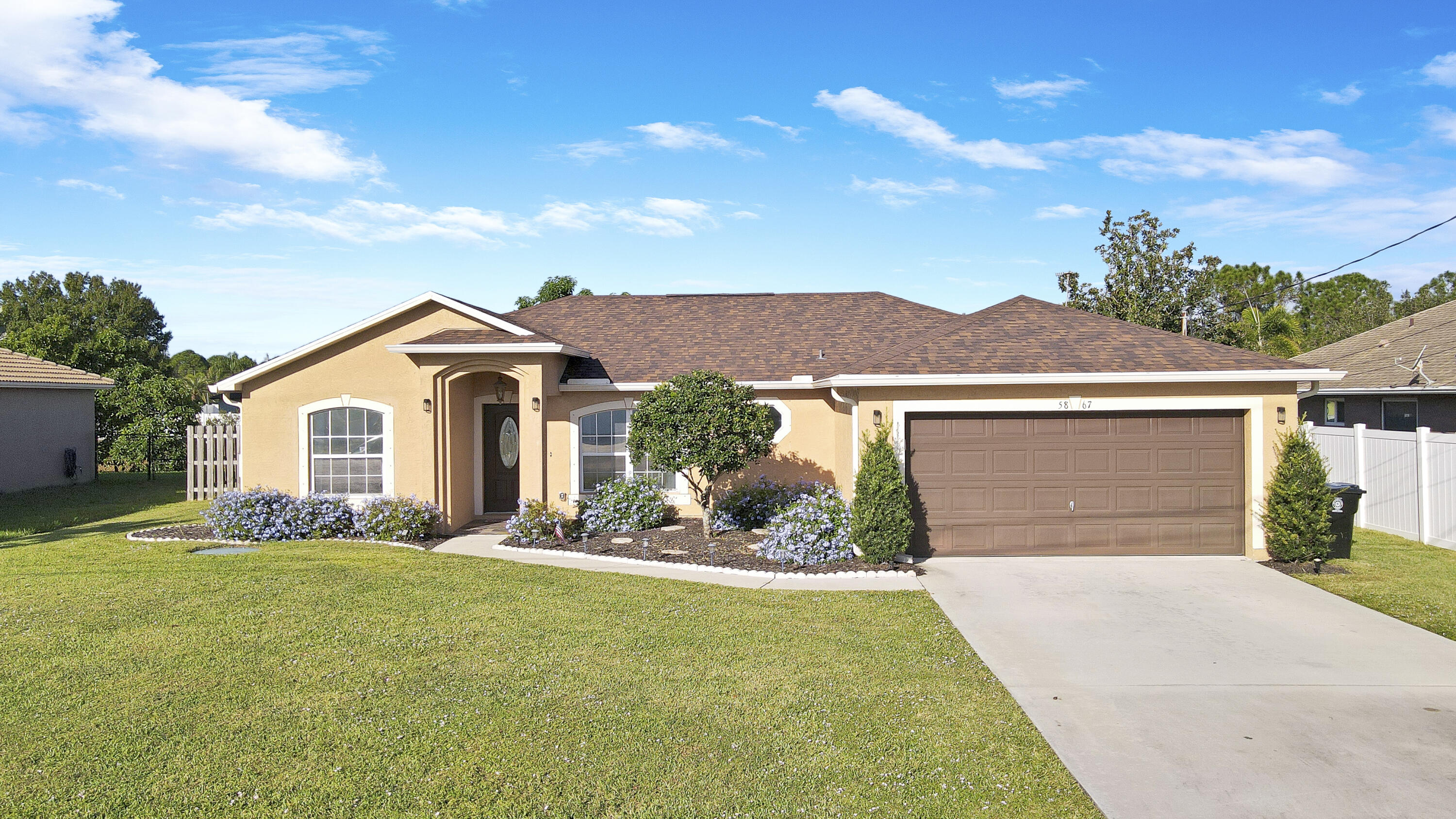 5867 NW Zenith Drive
