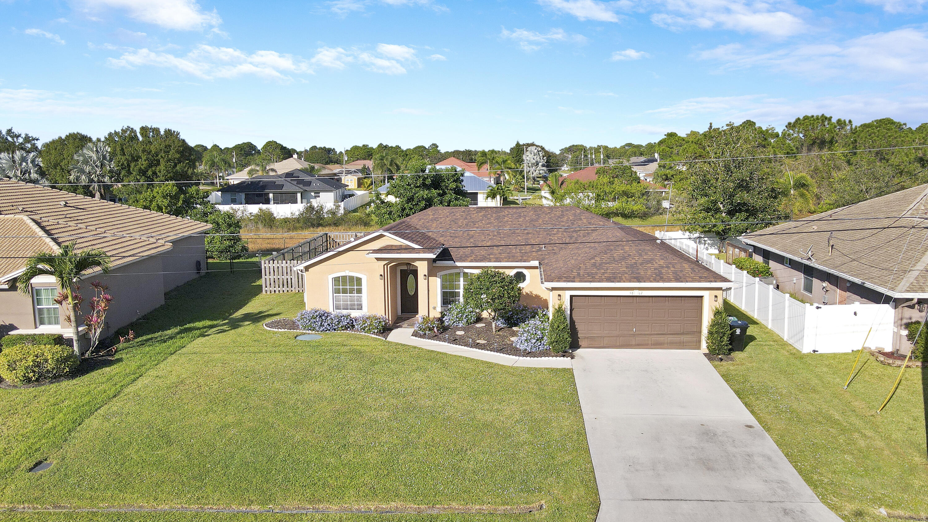 5867 NW Zenith Drive