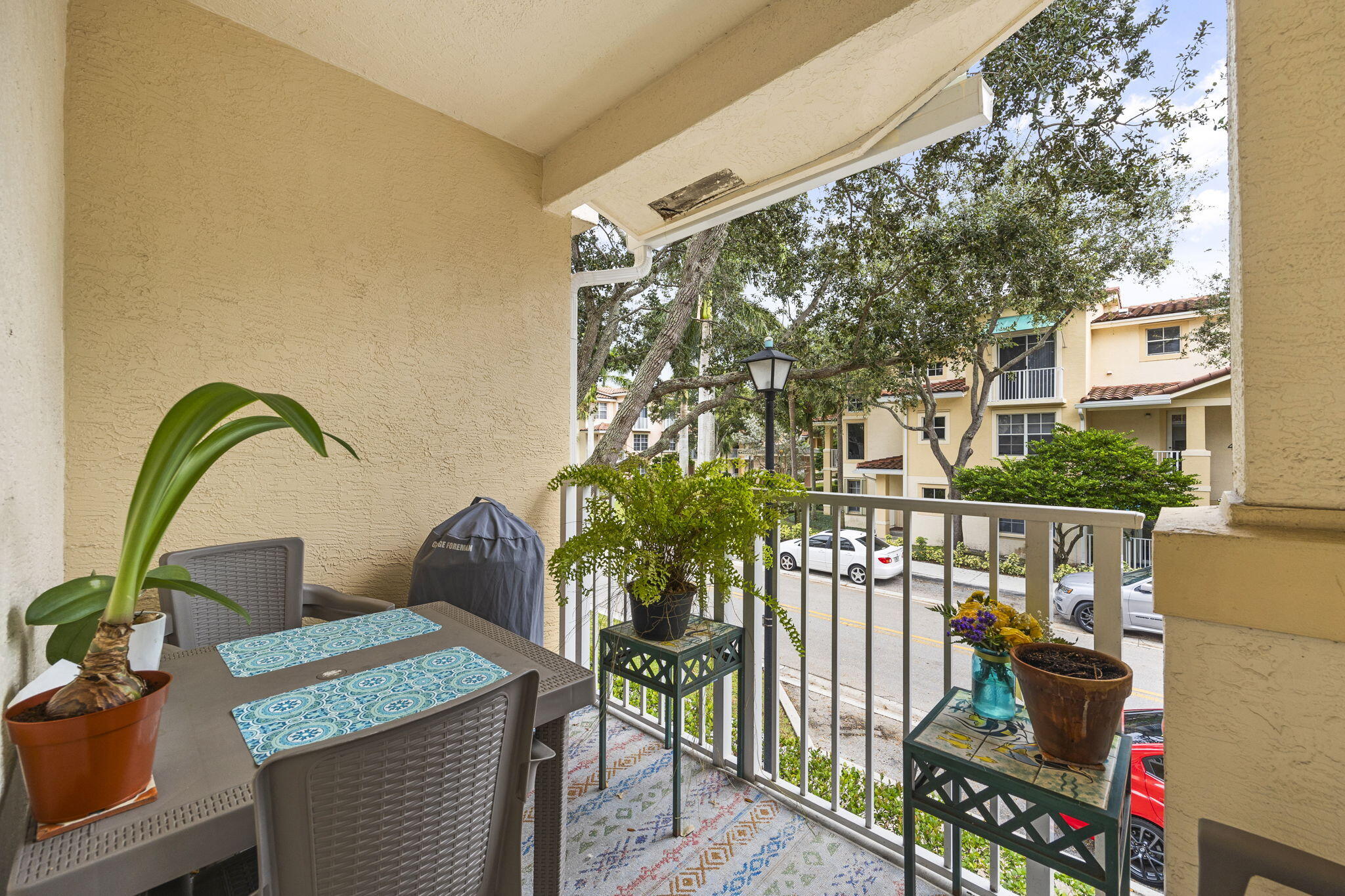 4822 Chancellor Drive 22