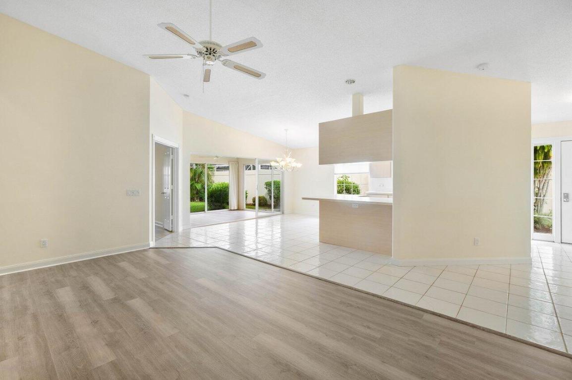 4217 Royal Oak Drive, Palm Beach Gardens