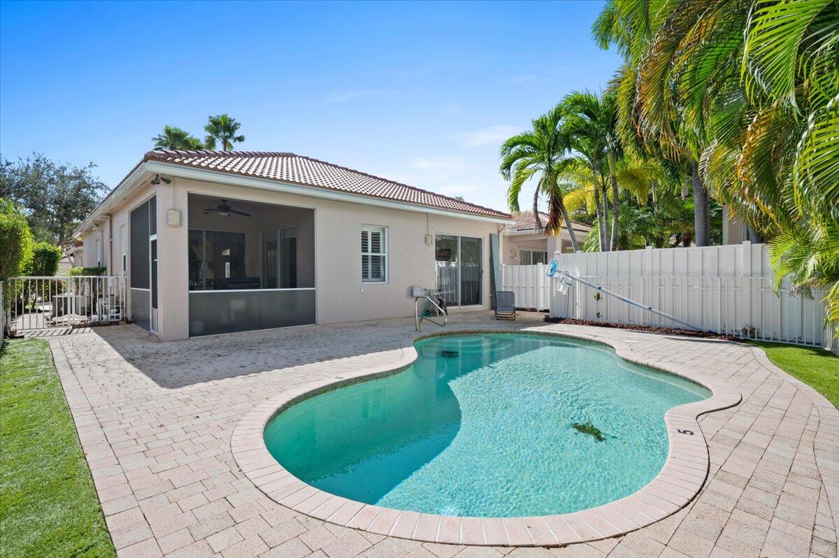 8403 Nicholls Point