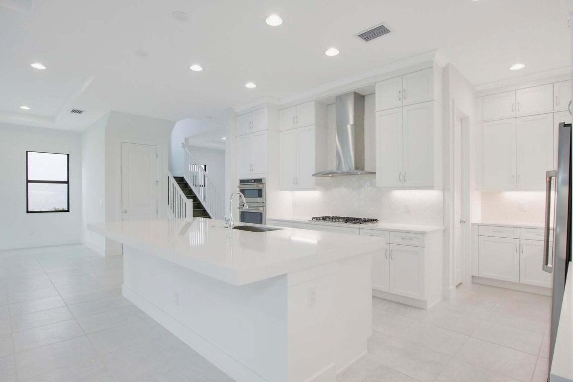 13479 Artisan Circle
