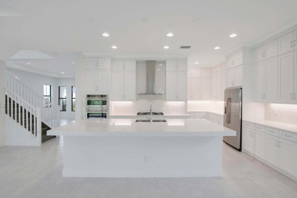 13479 Artisan Circle