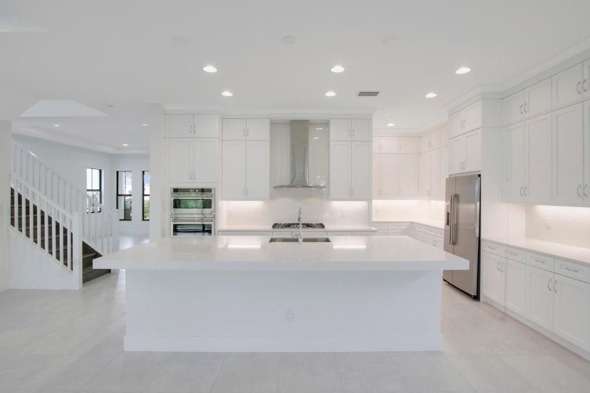 13479 Artisan Circle