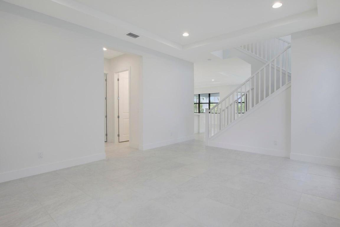 13479 Artisan Circle