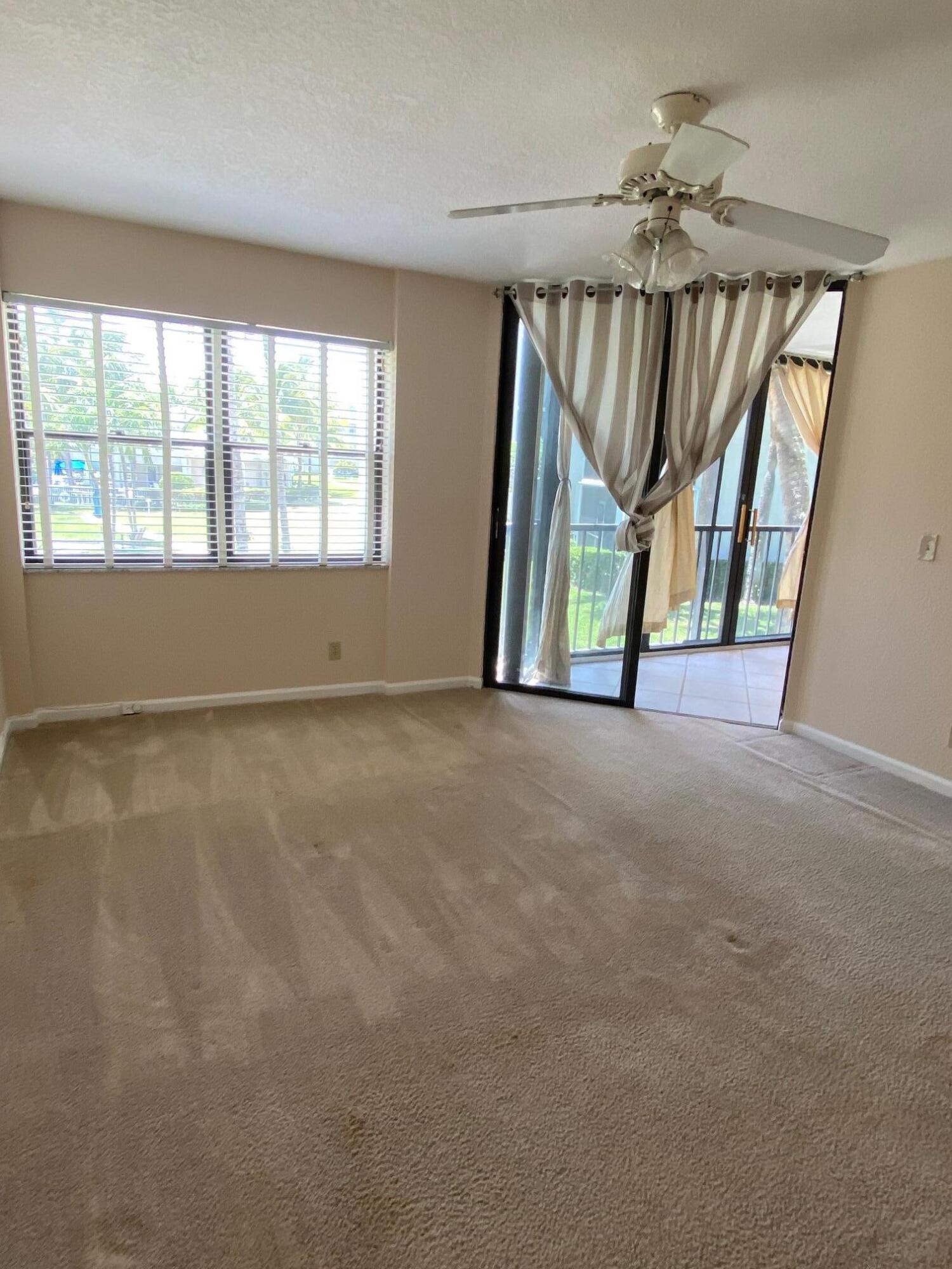 123 Bay Colony Drive N
