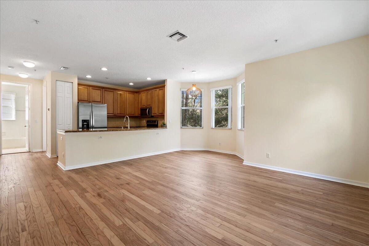 1598 Grande Cull Way