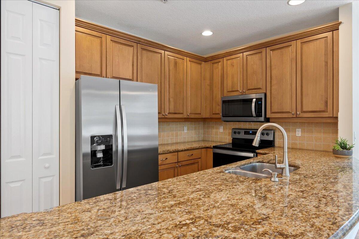 1598 Grande Cull Way