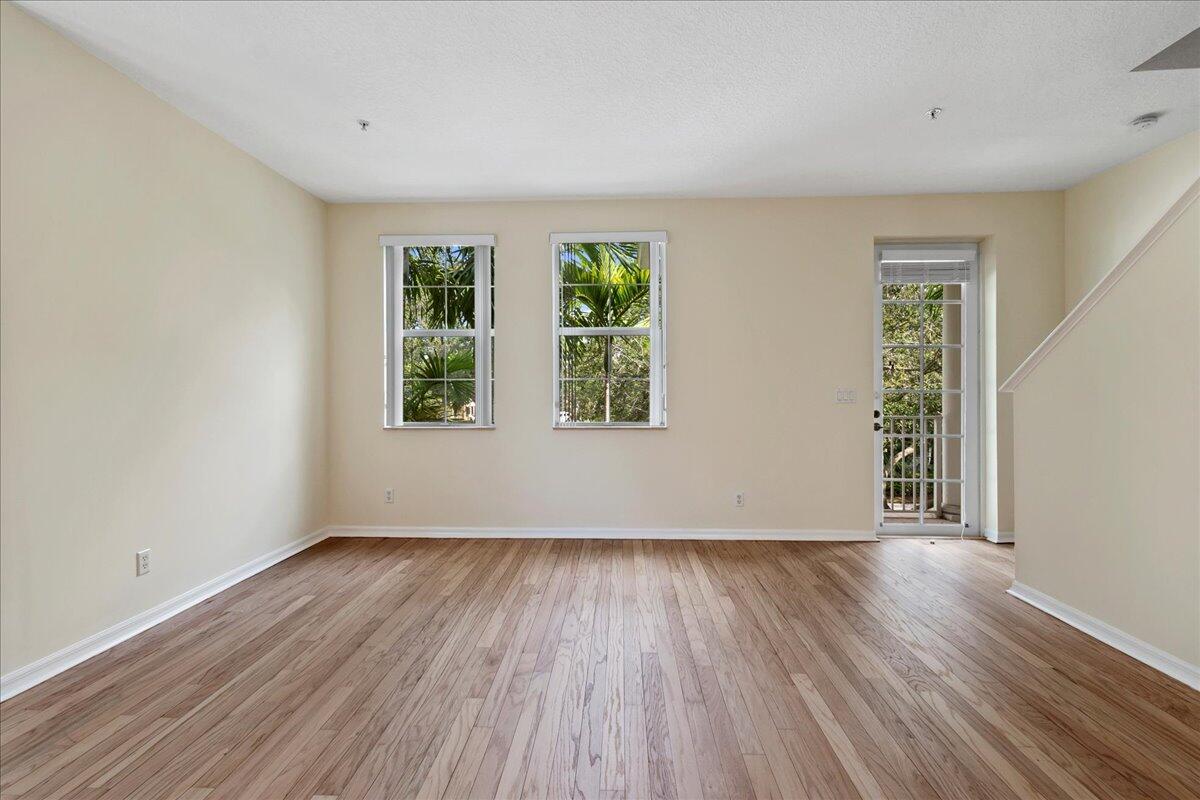1598 Grande Cull Way