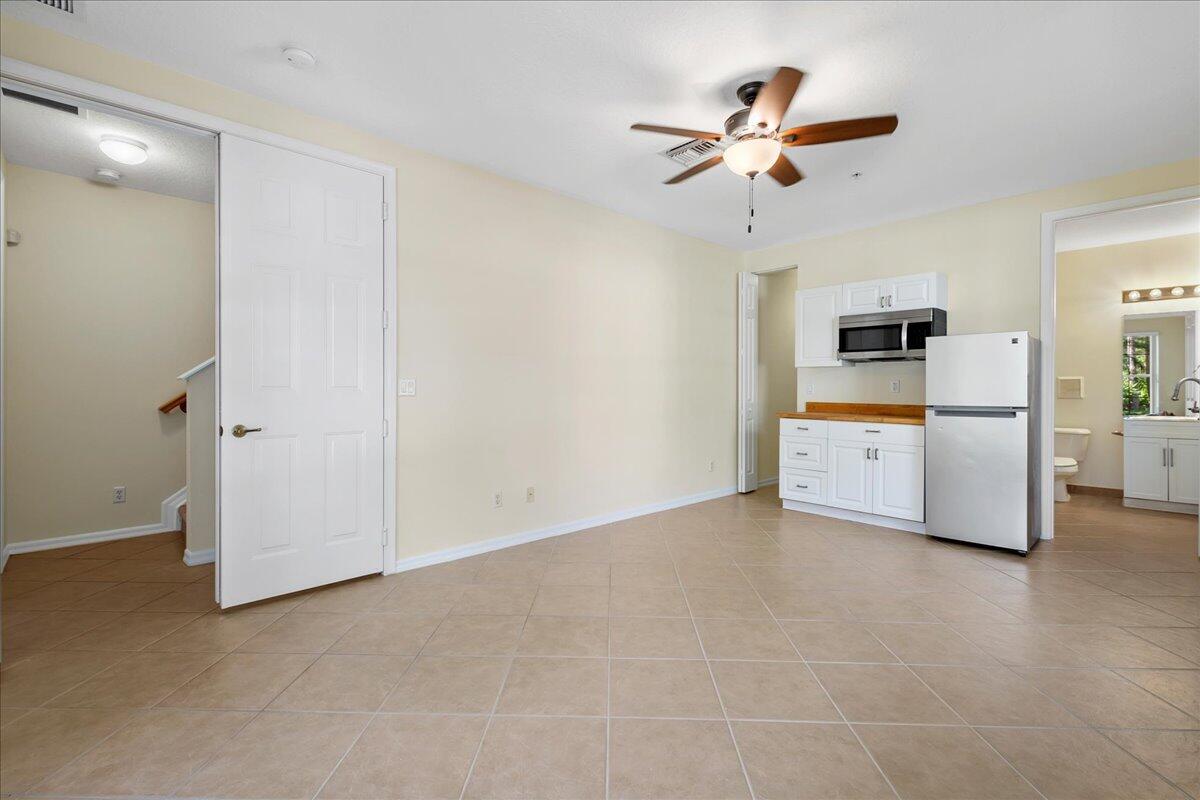 1598 Grande Cull Way