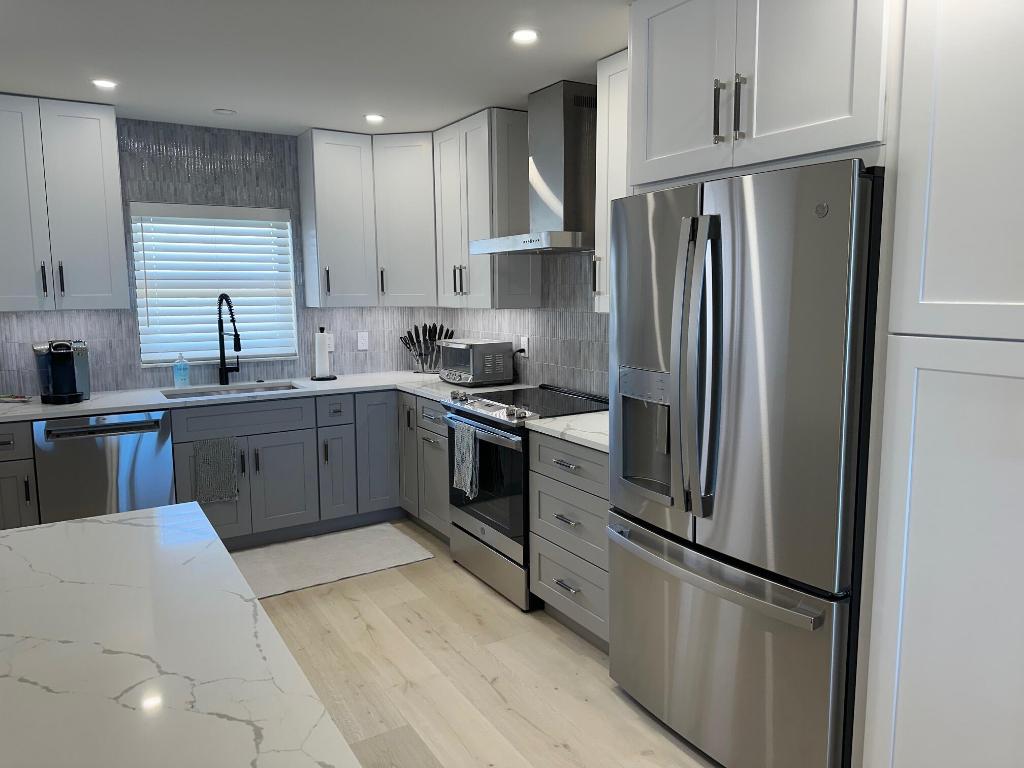 200 Intracoastal Place 507