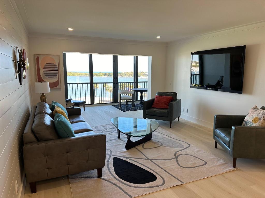 200 Intracoastal Place 507