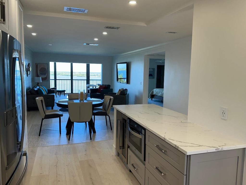 200 Intracoastal Place 507