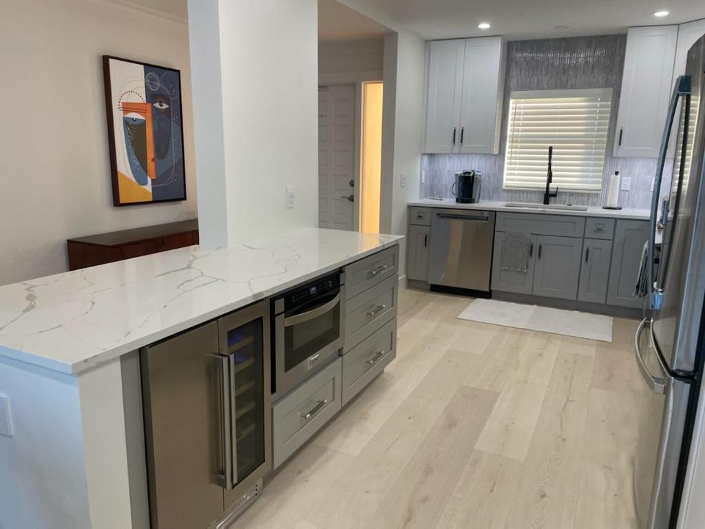 200 Intracoastal Place 507