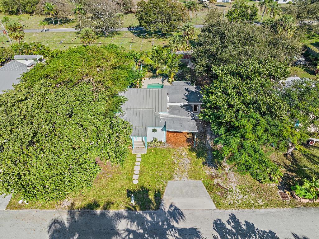 2287 NE Patrician Street