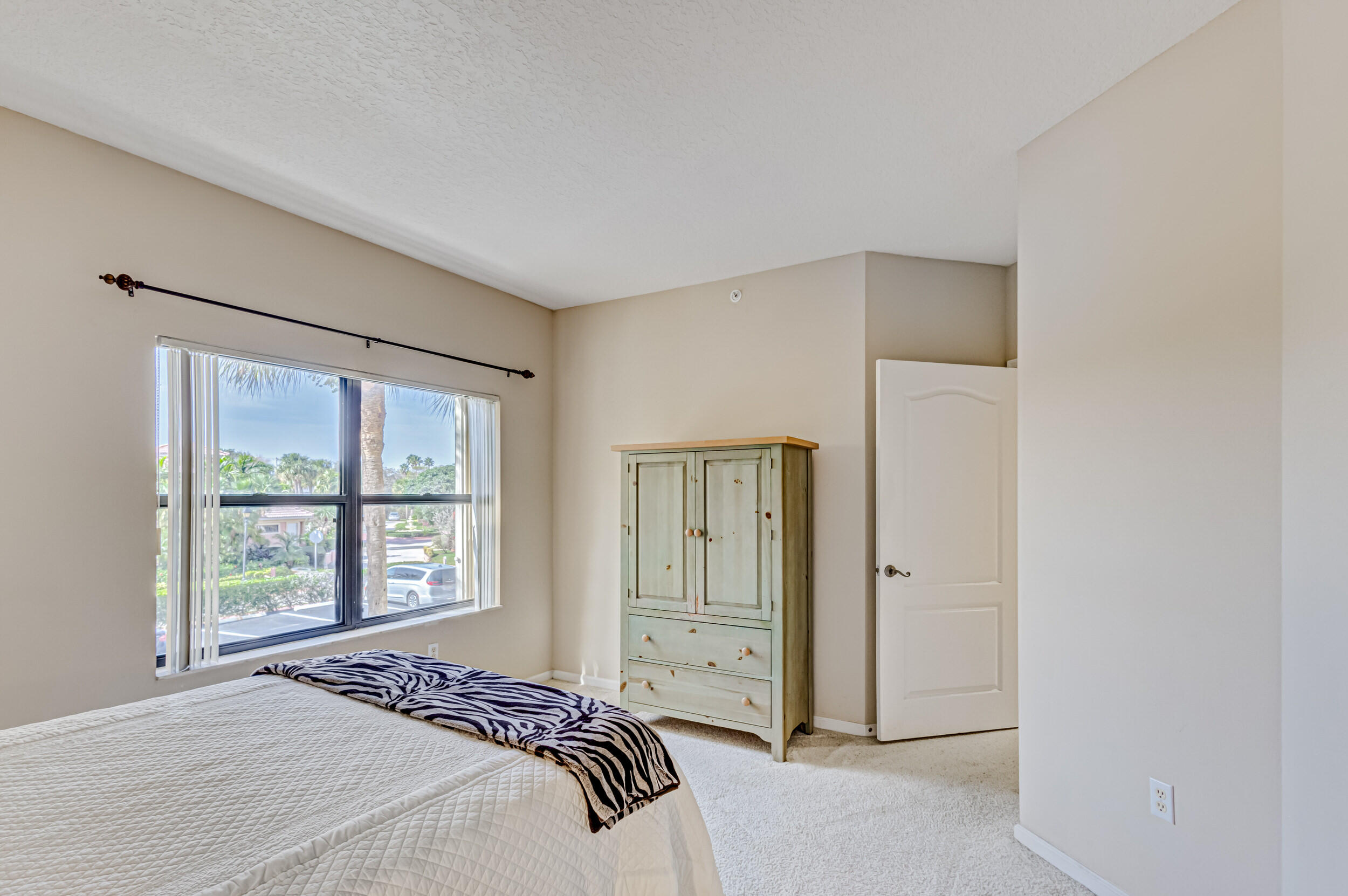 300 Uno Lago Drive 205