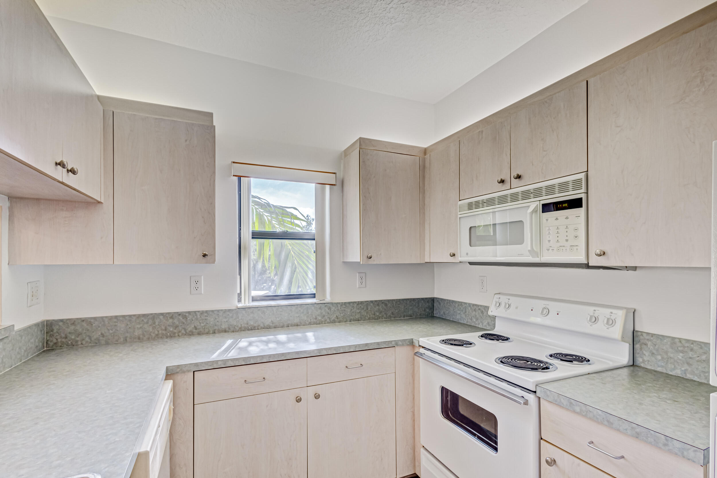 300 Uno Lago Drive 205