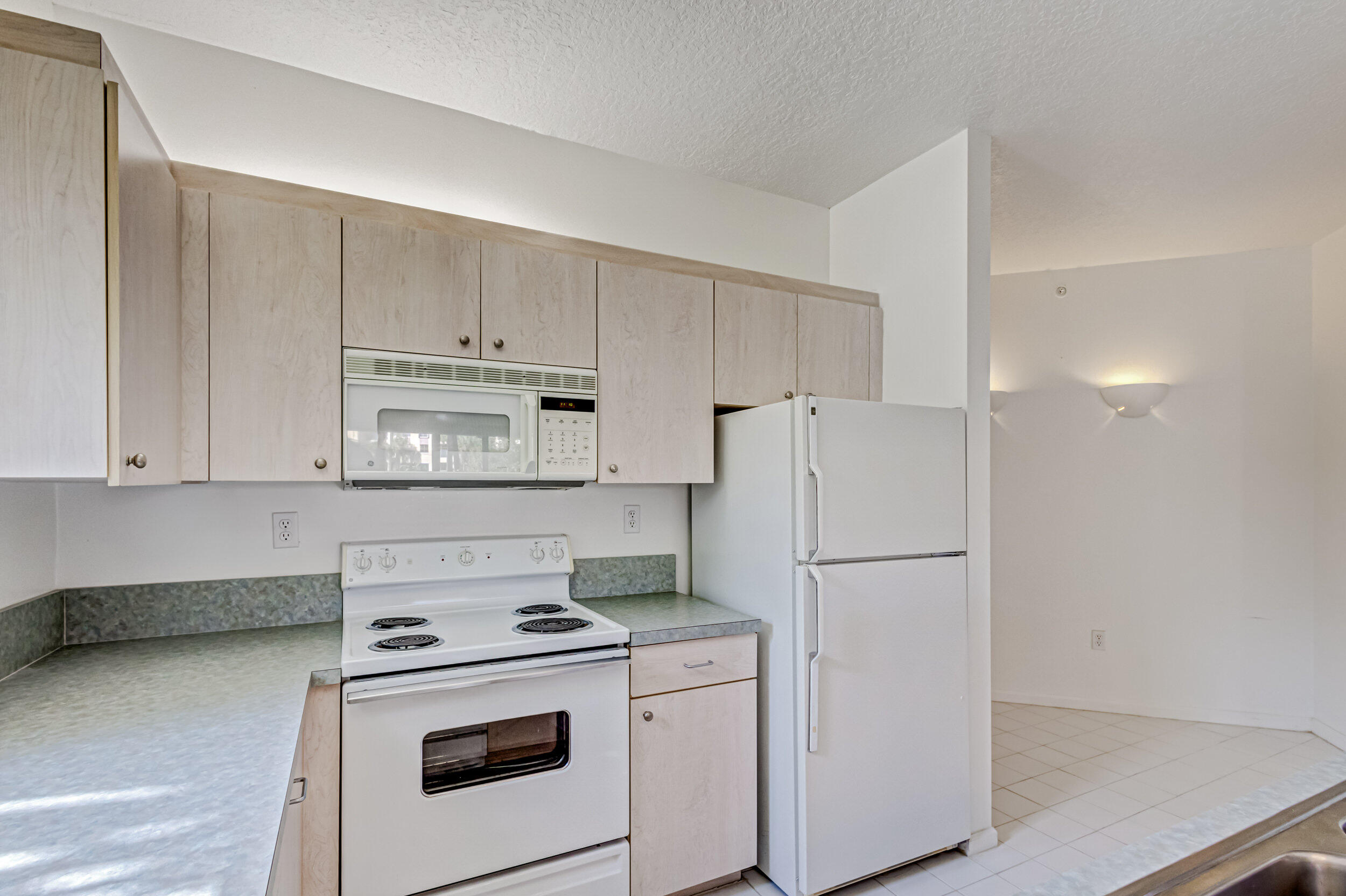 300 Uno Lago Drive 205