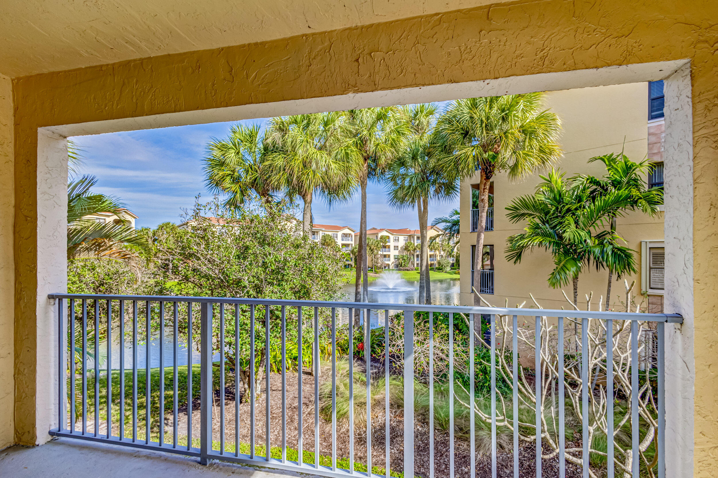 300 Uno Lago Drive 205