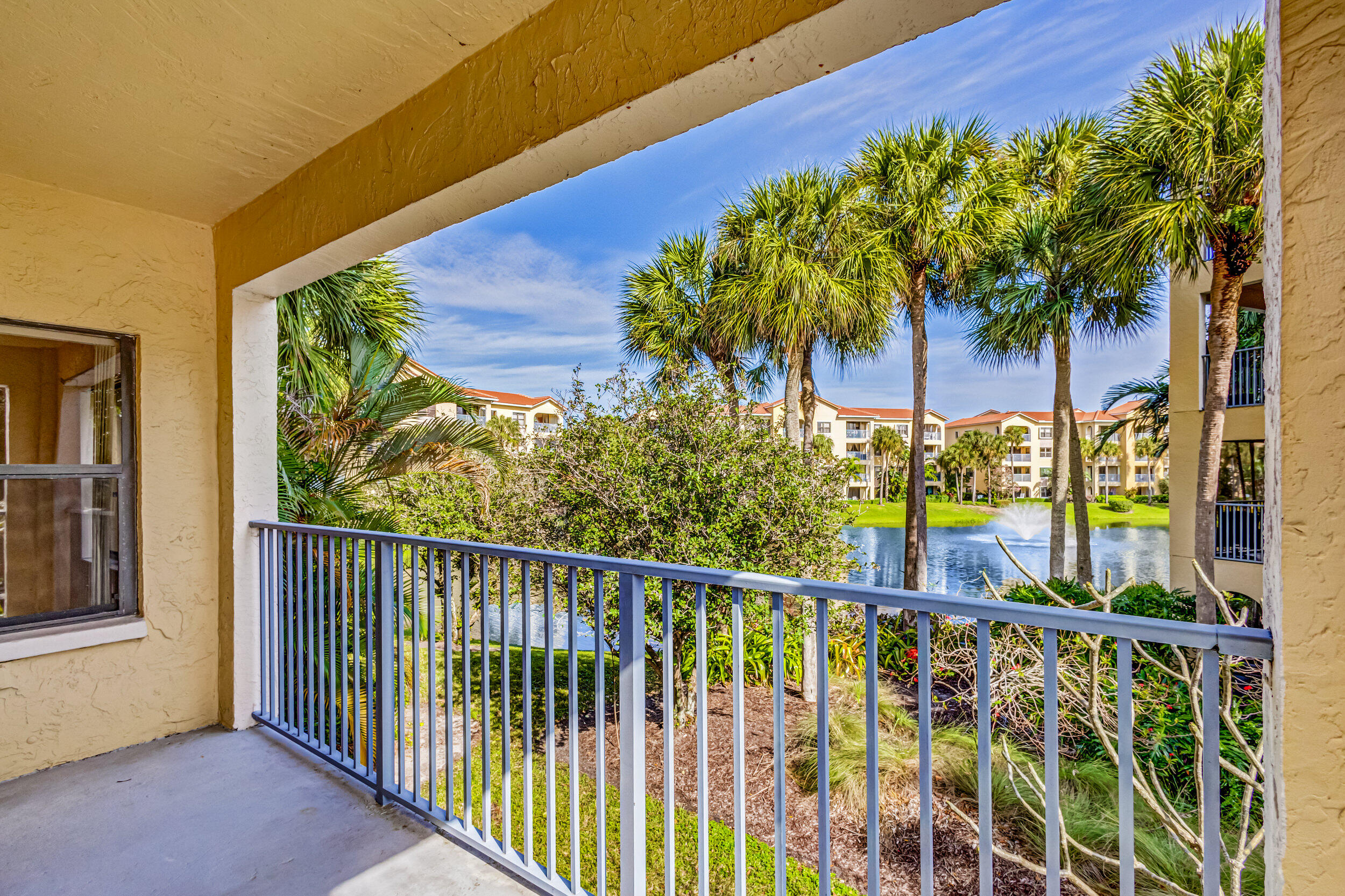 300 Uno Lago Drive 205