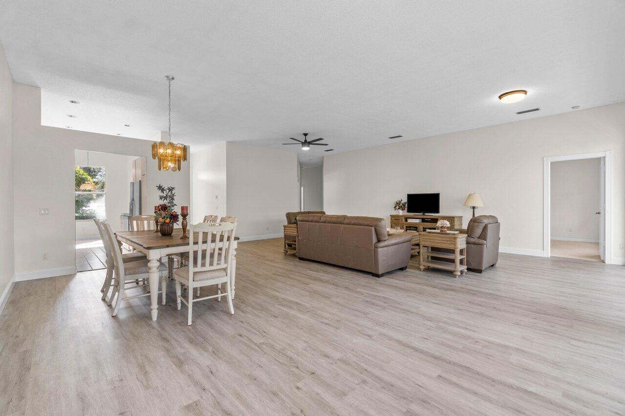 8719 Wakefield Drive, Palm Beach Gardens