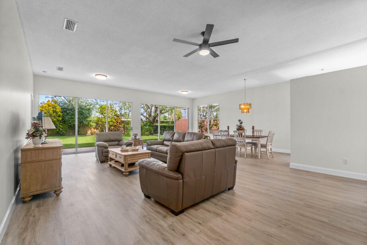 8719 Wakefield Drive, Palm Beach Gardens