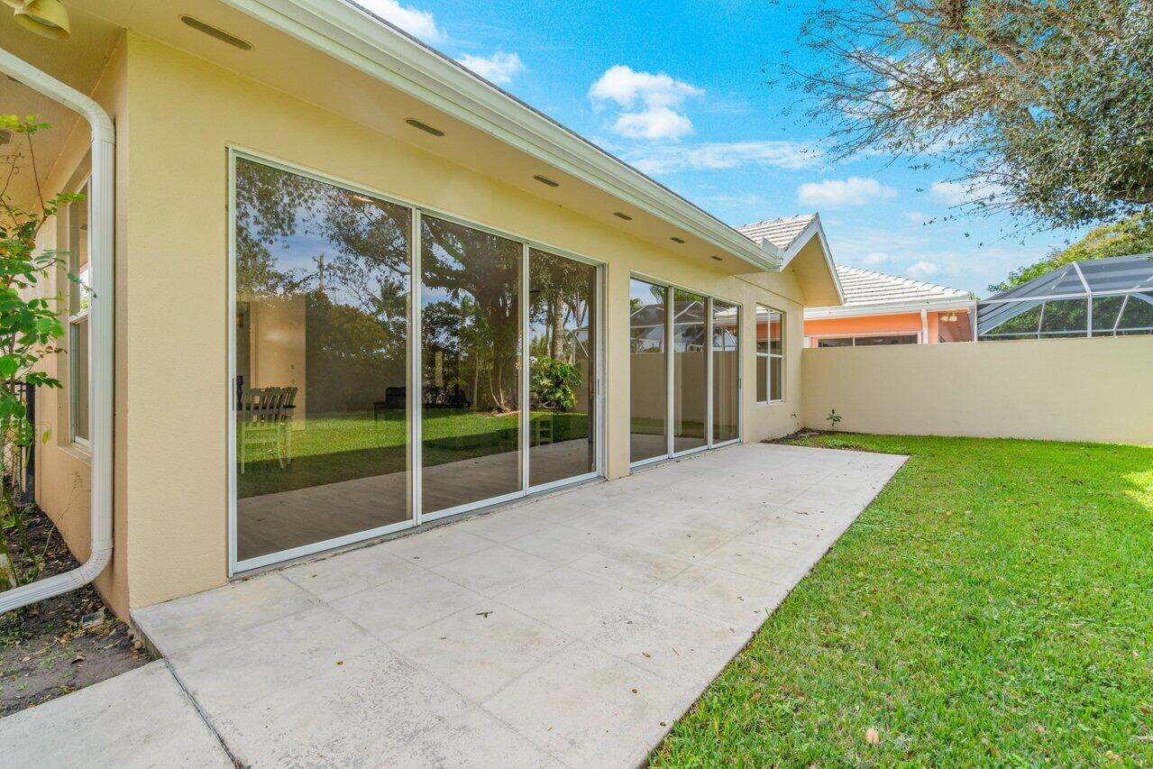 8719 Wakefield Drive, Palm Beach Gardens