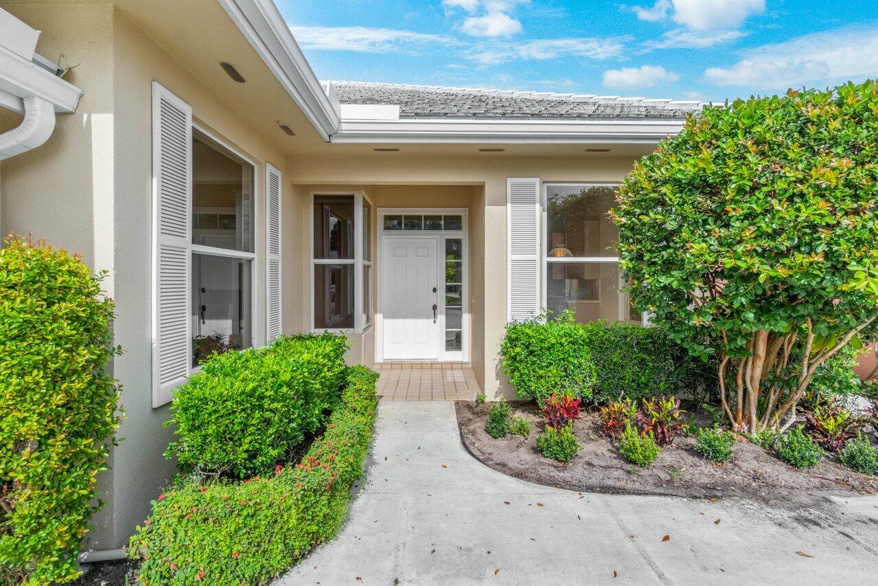 8719 Wakefield Drive, Palm Beach Gardens