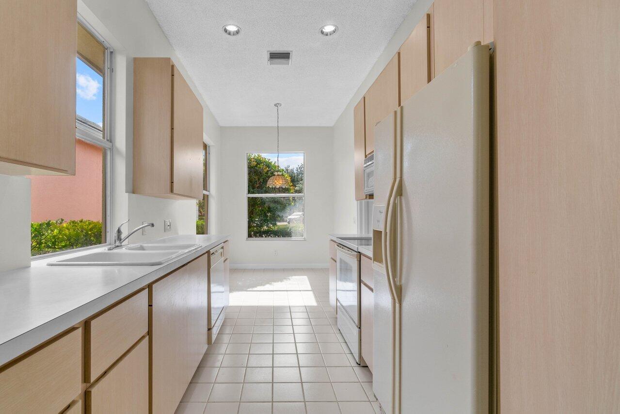 8719 Wakefield Drive, Palm Beach Gardens