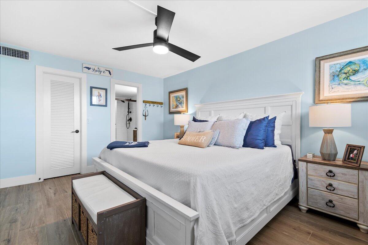 104 Paradise Harbour Boulevard 215
