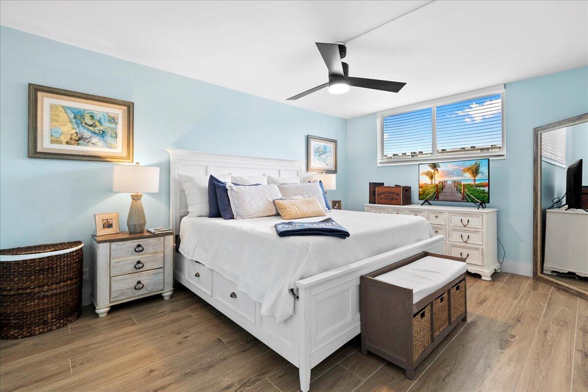 104 Paradise Harbour Boulevard 215