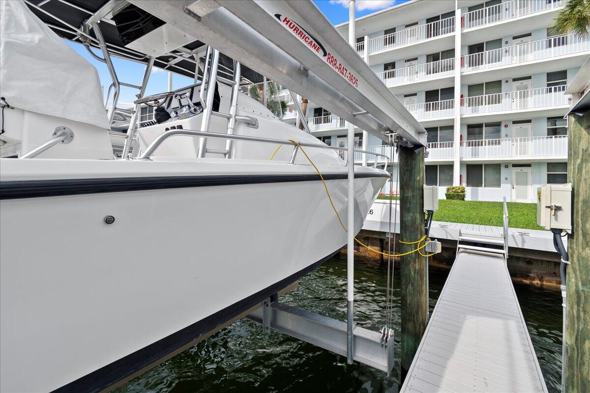 104 Paradise Harbour Boulevard 215