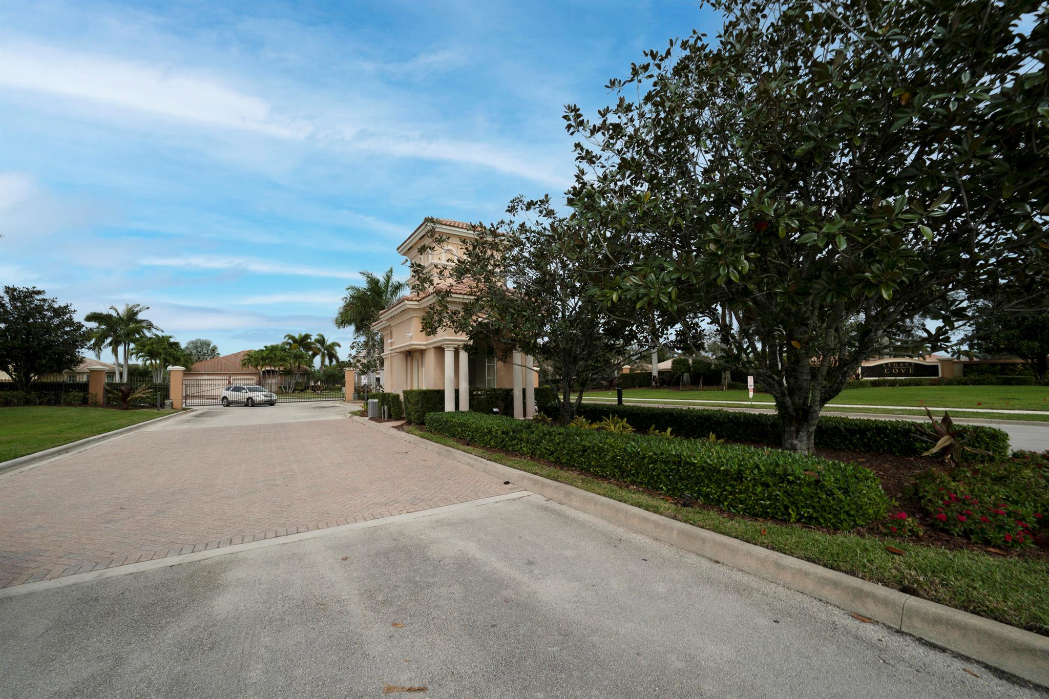 1391 SE Legacy Cove Circle