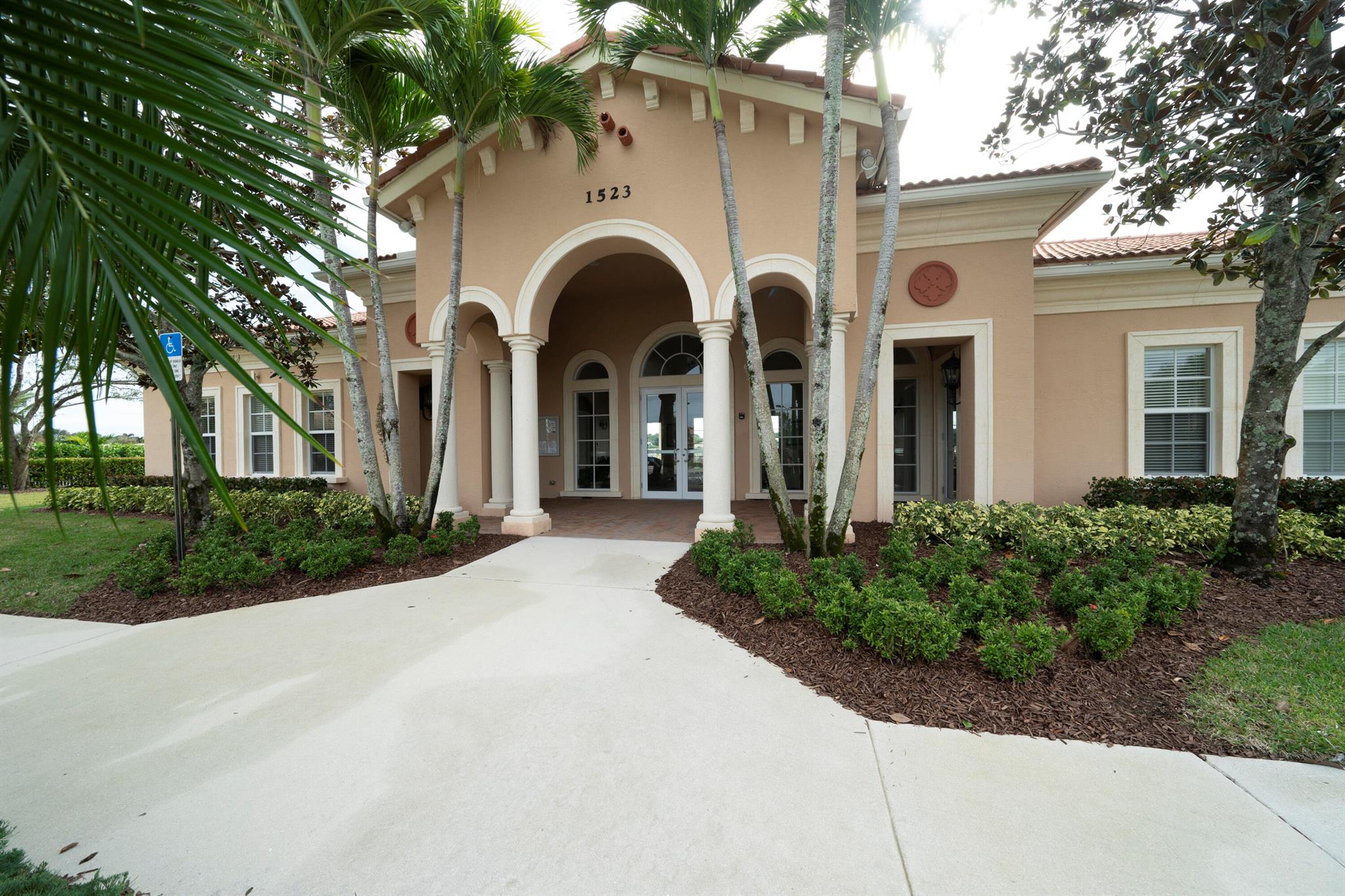 1391 SE Legacy Cove Circle