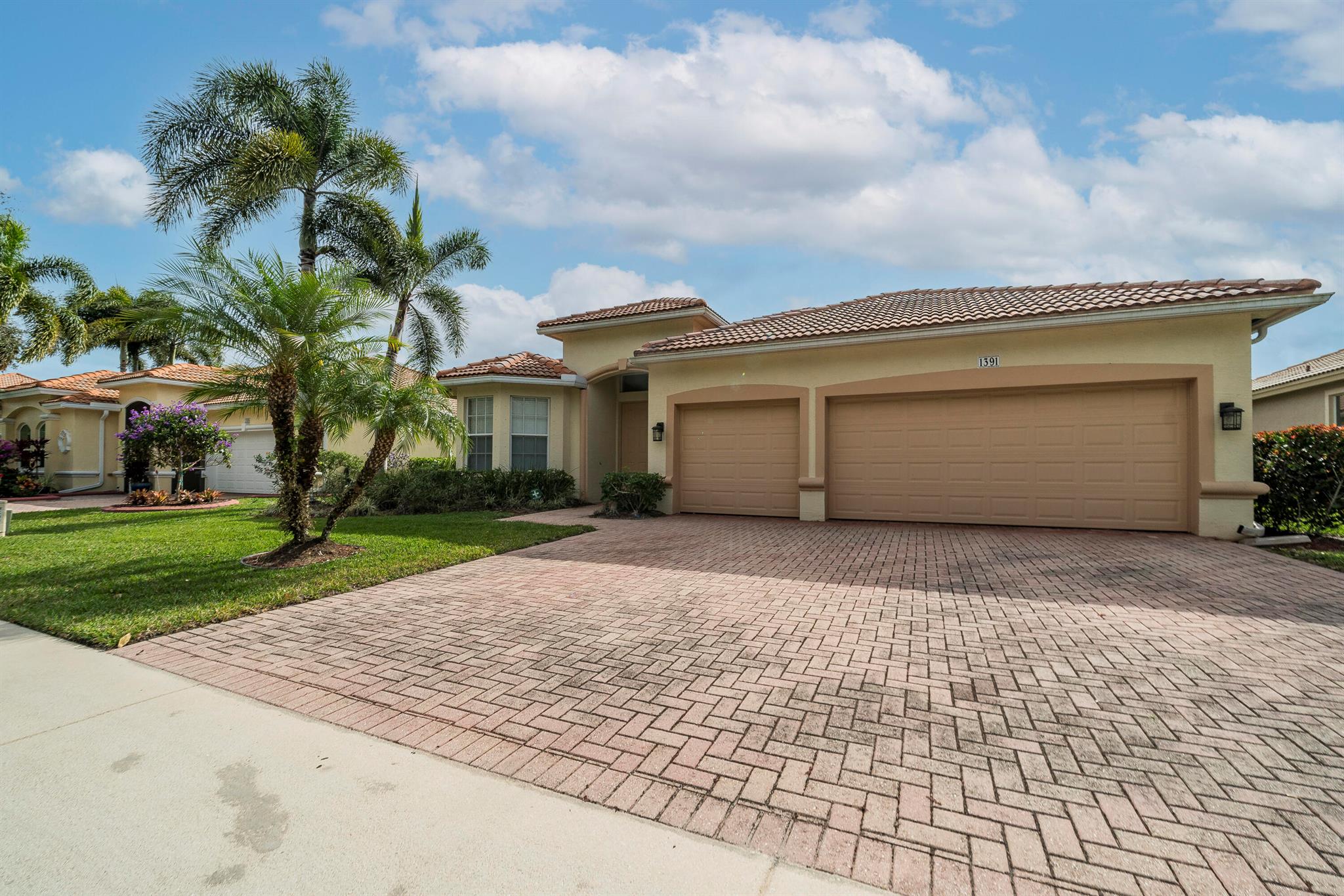 1391 SE Legacy Cove Circle