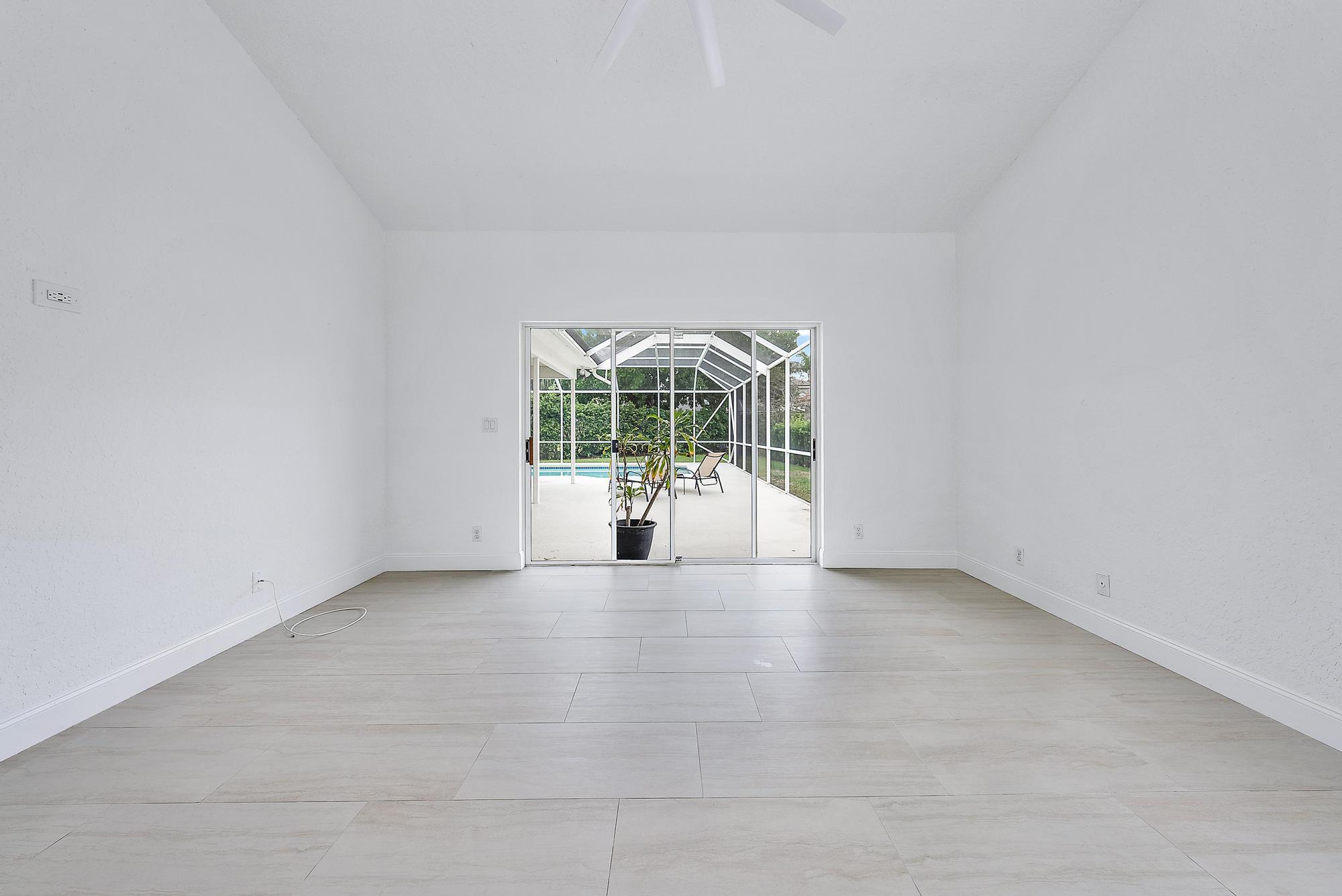 10212 Hunt Club Lane