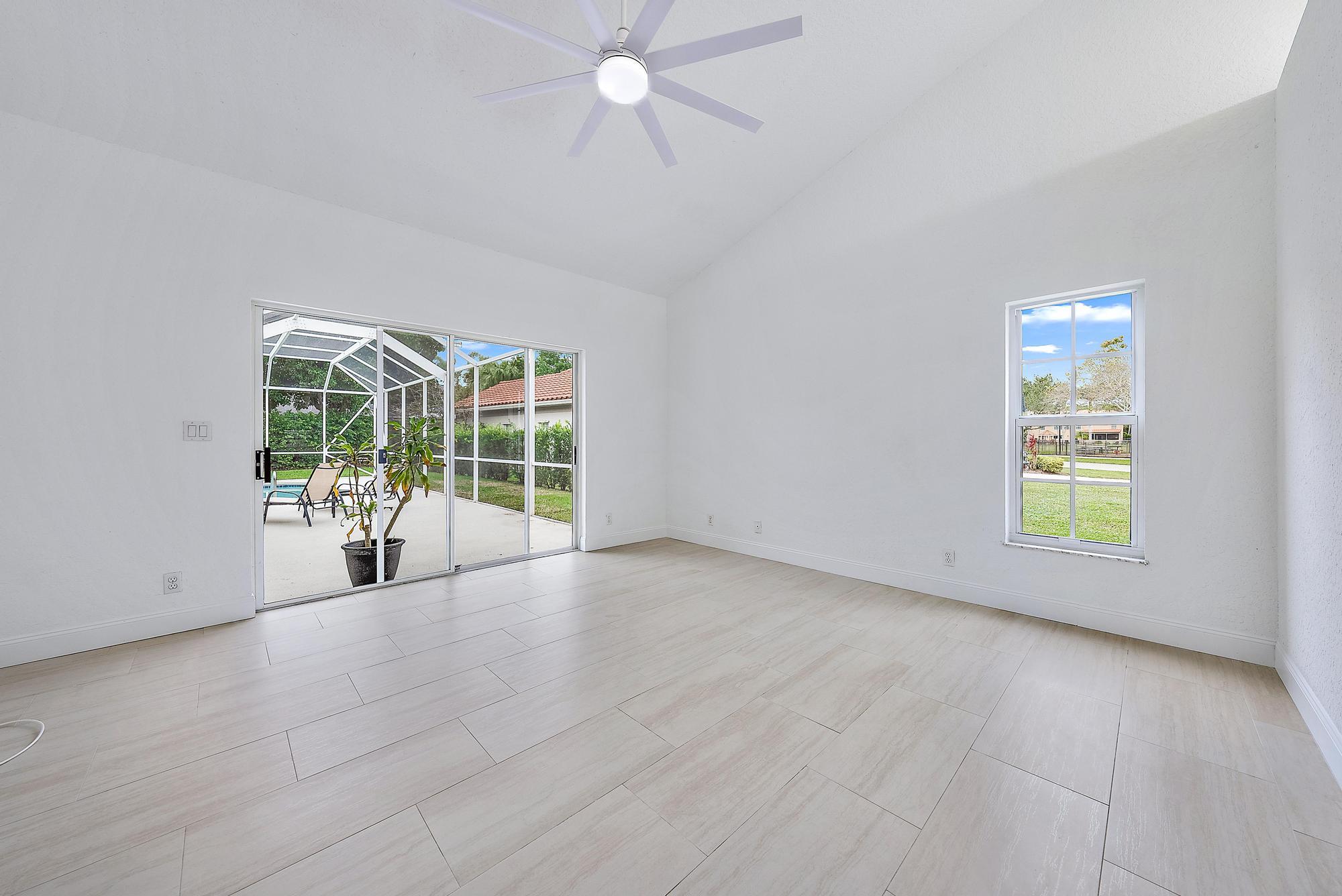 10212 Hunt Club Lane