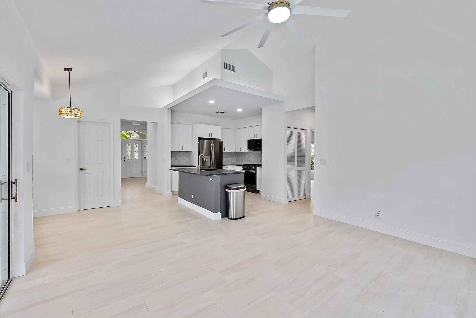 10212 Hunt Club Lane